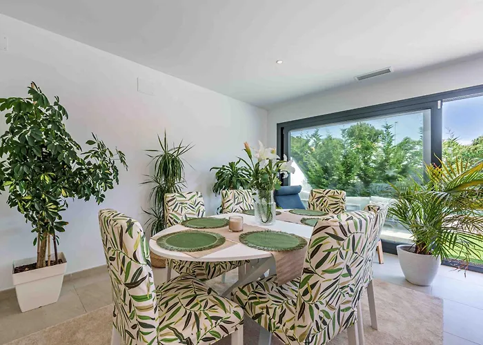 Villa Foresta With Pool & Garden By Stay Belonio *