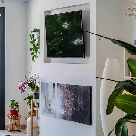 Foresta With Pool & Garden By Belonio