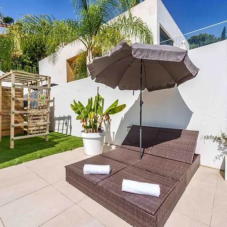 Villa Foresta With Pool & Garden By Belonio *