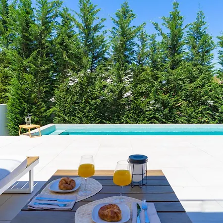 Foresta With Pool & Garden By Belonio *