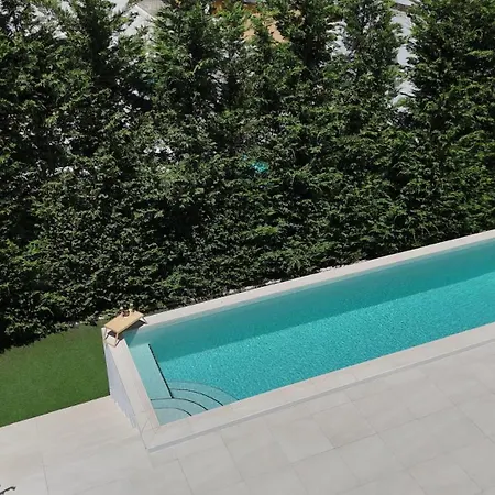 Foresta With Pool & Garden By Belonio Villa
