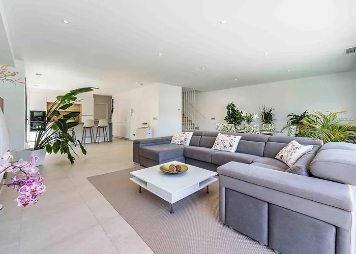 Villa Foresta With Pool & Garden By Stay Belonio Torremolinos