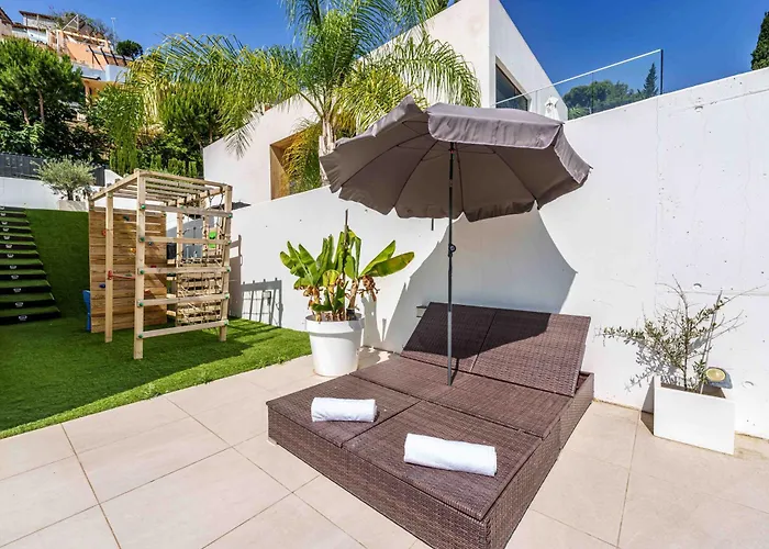 Villa Villa Foresta With Pool & Garden By Stay Belonio *