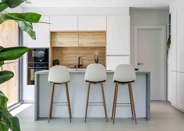 Villa Foresta With Pool & Garden By Stay Belonio *