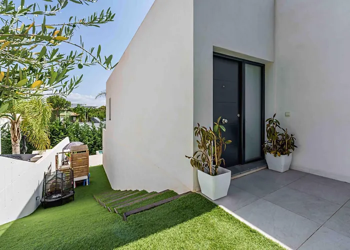 Villa Villa Foresta With Pool & Garden By Stay Belonio *